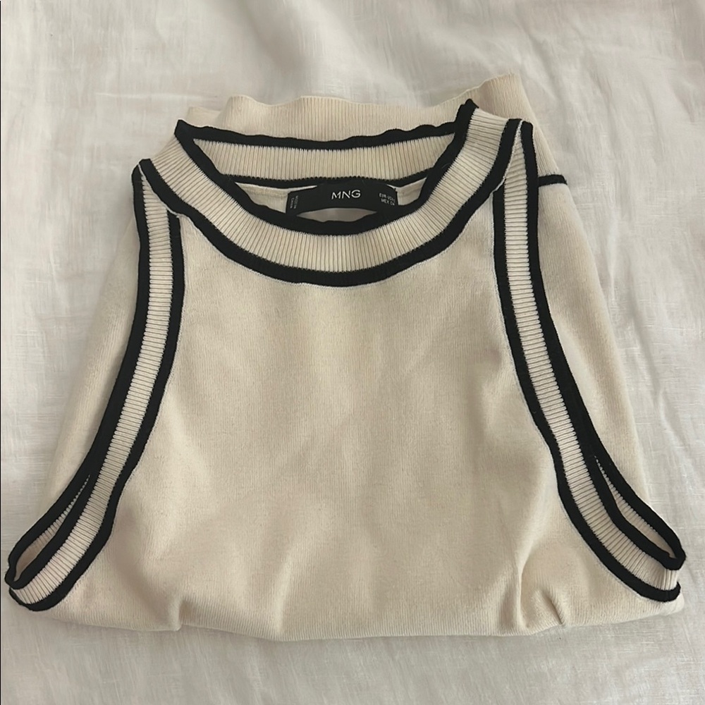 Mango Halter Neck Contrast Top
